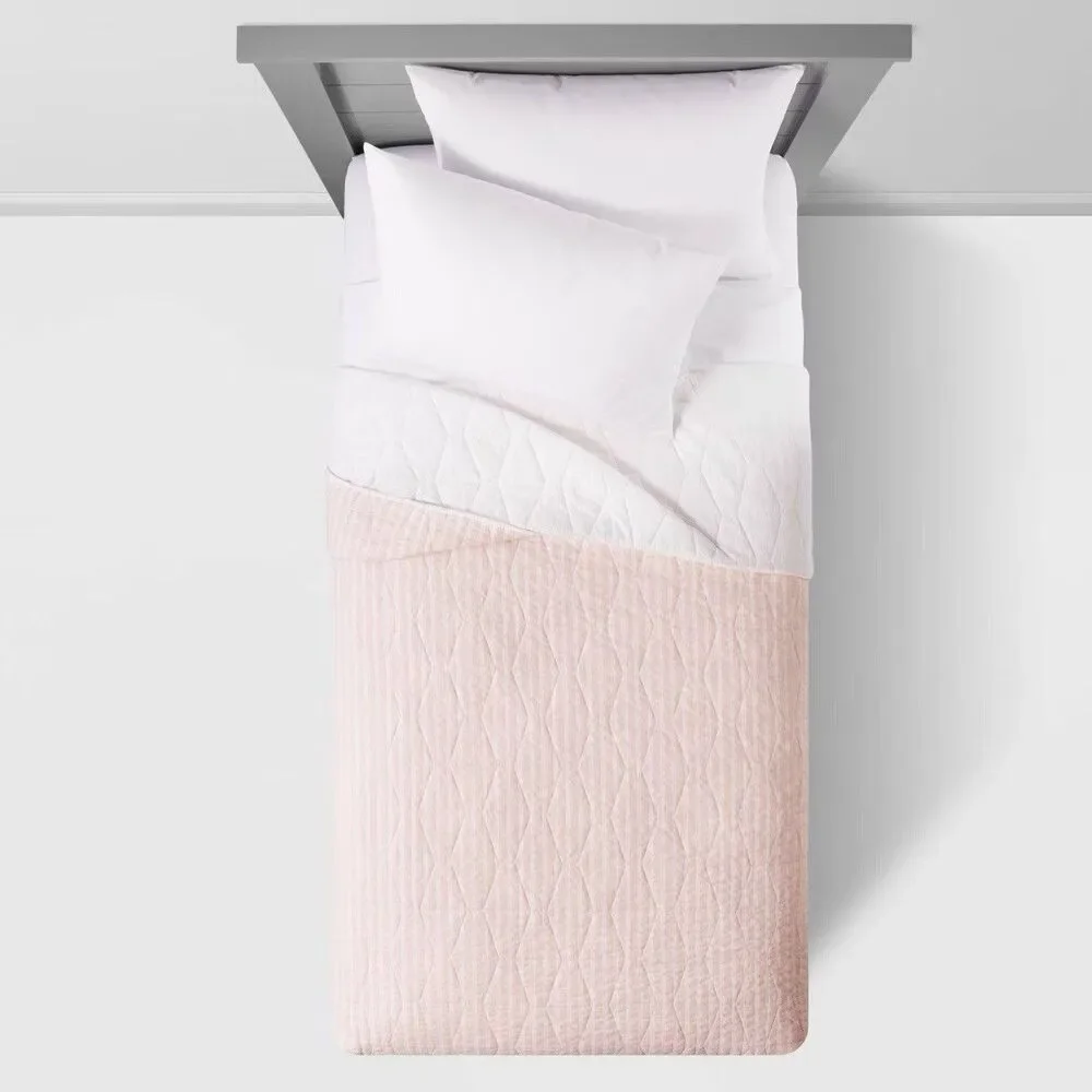 Pillowfort Twin Kids Quilt Pink Chambray Striped Reversible Bedding